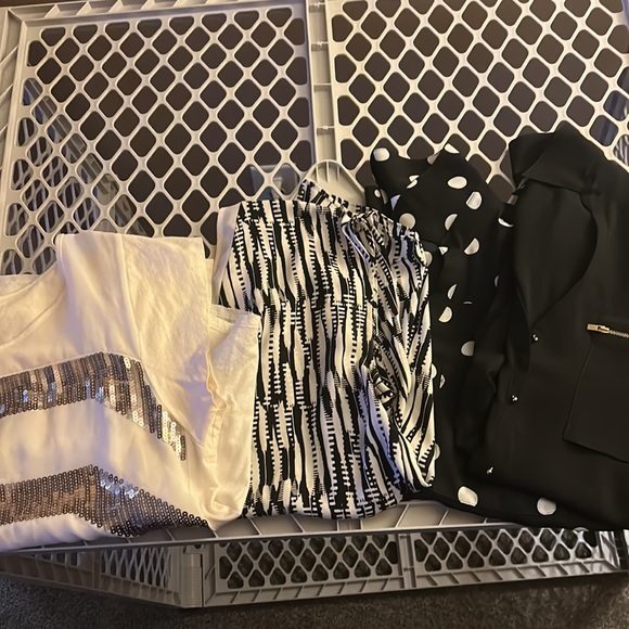 Express Bundle - Size Medium - Picture 2 of 2